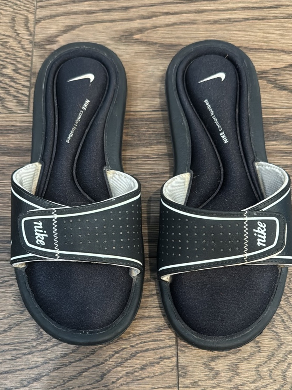 Nike Women's Black and White Slide Sandals - Adjustable Strap